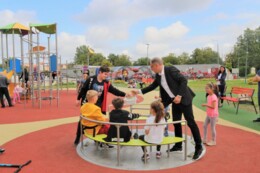 Plac zabaw park Nowe Oblicze 