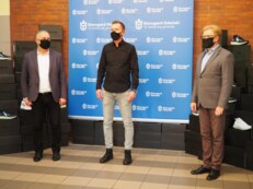 Nowe buty dla potrzebujących dzieci