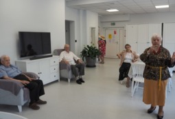 Seniorzy polecają książki na lato