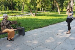Seniorzy polecają książki na lato