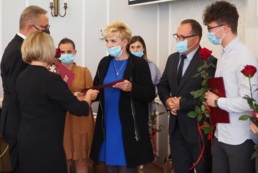 Nagrody dla najlepszych maturzyst&oacute;w