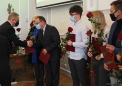 Nagrody dla najlepszych maturzyst&oacute;w