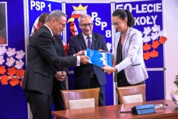 Podpisaniee umowy na budowę sali sportowej przy SP 8