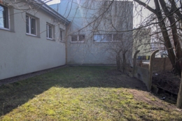 Noclegowania w hali sportowej 