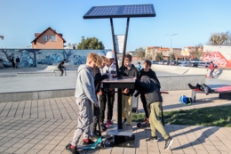 Miejska stacja solarna