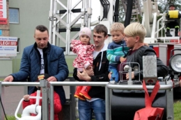 Dzień Dziecka ze strażą i policją