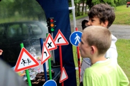 Dzień Dziecka ze strażą i policją
