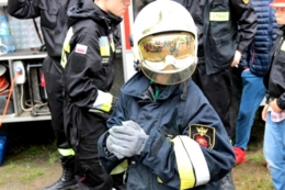 Dzień Dziecka ze strażą i policją