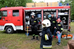 Dzień Dziecka ze strażą i policją