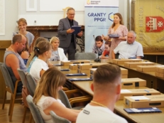 Nowe laptopy dla uczni&oacute;w