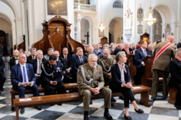 Odznaczenie Kr&oacute;lewskiem Orderem sw. Stanisława
