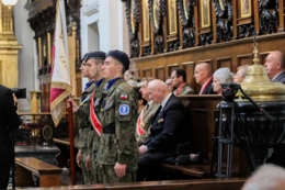 Odznaczenie Kr&oacute;lewskiem Orderem sw. Stanisława