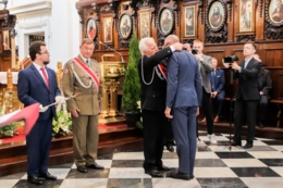 Odznaczenie Kr&oacute;lewskiem Orderem sw. Stanisława
