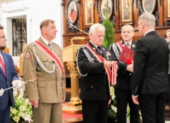 Odznaczenie Kr&oacute;lewskiem Orderem sw. Stanisława