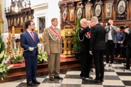 Odznaczenie Kr&oacute;lewskiem Orderem sw. Stanisława