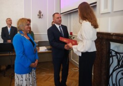 Nagrody dla najlepszych maturzyst&oacute;w