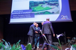 Nagroda Głowna dla kompleksu basen&oacute;w