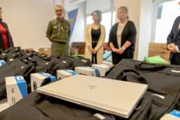 Przekazanie laptop&oacute;w