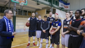 Prezydent na treningu koszykarzy Polpharmy