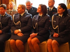 Awanse i wyr&oacute;żnienia funkcjonariuszy Aresztu  Śledczego