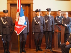 Awanse i wyr&oacute;żnienia funkcjonariuszy Aresztu  Śledczego