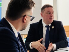 MMS konsultacja programu - odwiedziny Ministra ds. Społeczeństwa Obywateksiego