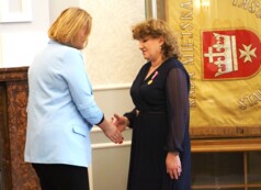 Bożena kamińska przeszła na emeryturę