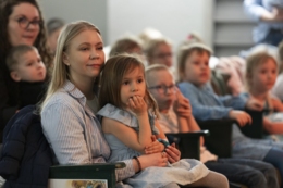 XII przegląd tańc&oacute;w dziecięcych 