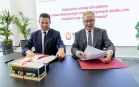 Podpisanie umowu na zakup i dostwę 5 autobus&oacute;w elektrycznych firmy SOLARIS 8