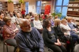 Spotkanie autorskie z Anną Sakowicz