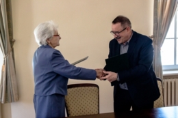 Przekazanie sztandaru Koła ZRPŻG