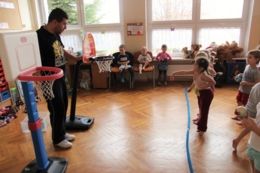 W zdrowym ciele- zdrowy duch, koszyk&oacute;wkę poczuj już w Tęczą Malowane