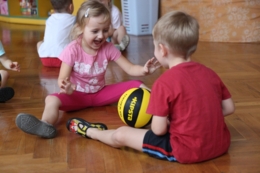 W zdrowym ciele- zdrowy duch, koszyk&oacute;wkę poczuj już w Tęczą Malowane