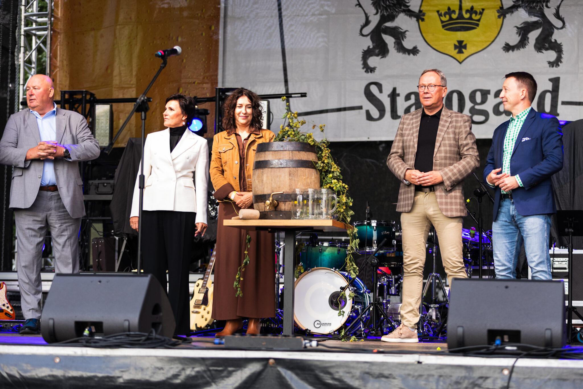 Od lewej: Roman i&nbsp;Renata Chajewscy, starosta starogardzka Wioleta Strzemkowska-Konkolewska , prezydent miasta Janusz Stankowiak, poseł na&nbsp;Sejm Patryk Gabriel