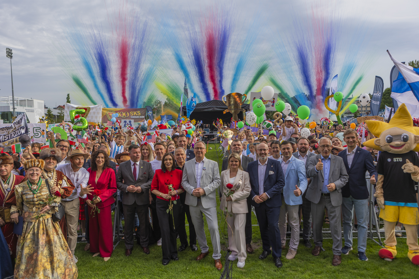 Wsp&oacute;lnie z&nbsp;zaproszonymi gośćmi Prezydent Miasta Janusz Stankowiak otworzył Dni Starogardu Gdańskiego 2026