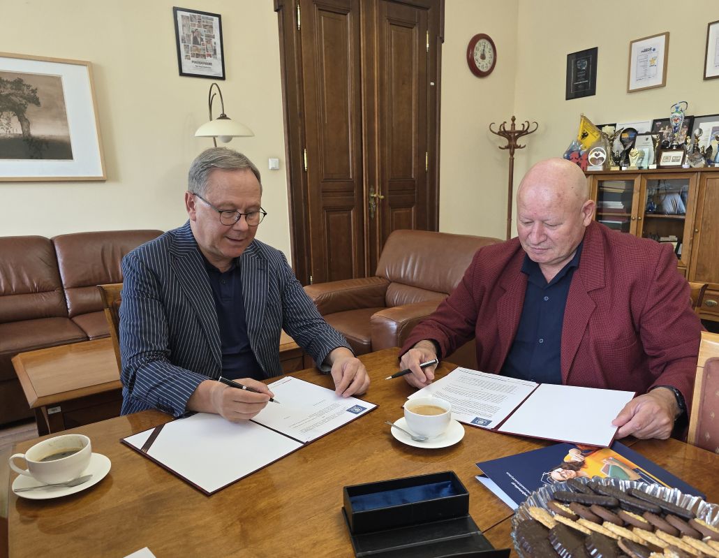 Od lewej Prezydent Miasta Starogard Gdański Janusz Stankowiak oraz&nbsp;dr hab. inż. Dariusz Skalski