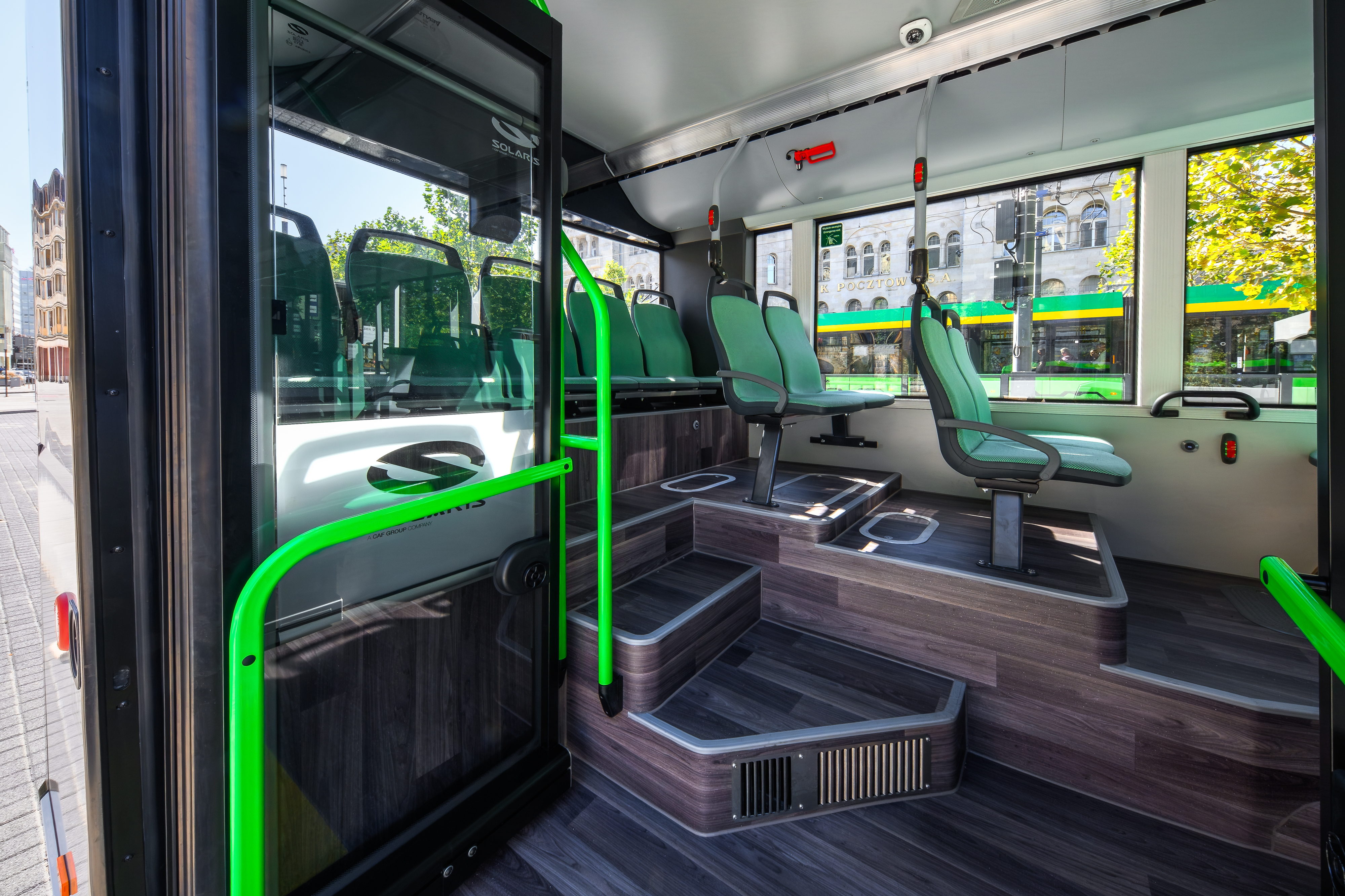wnetrze autobusu
