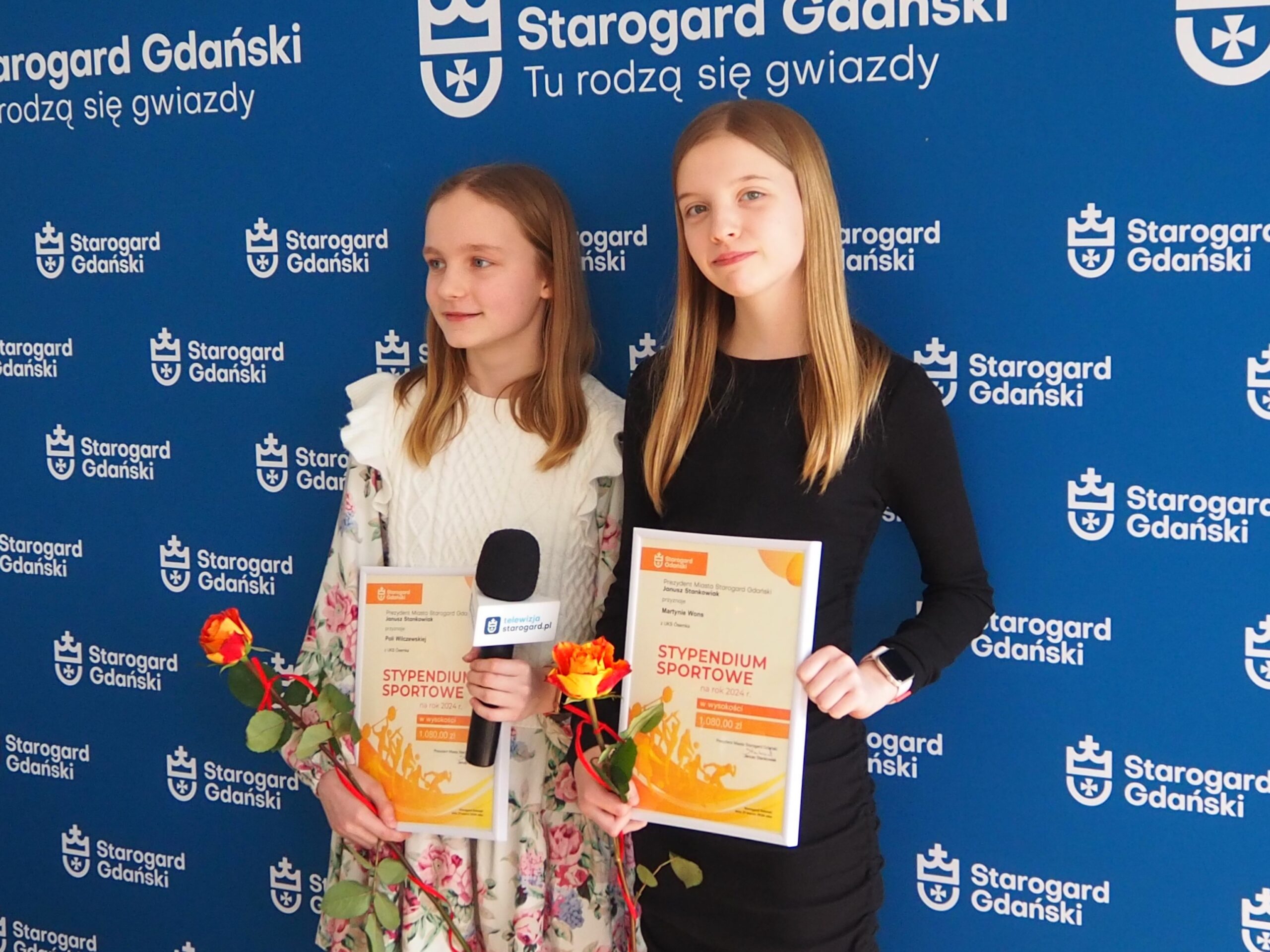Od lewej: Pola Wilczewska i Martyna Wons z Uczniowskiego Klubu Sportowego Ósemka