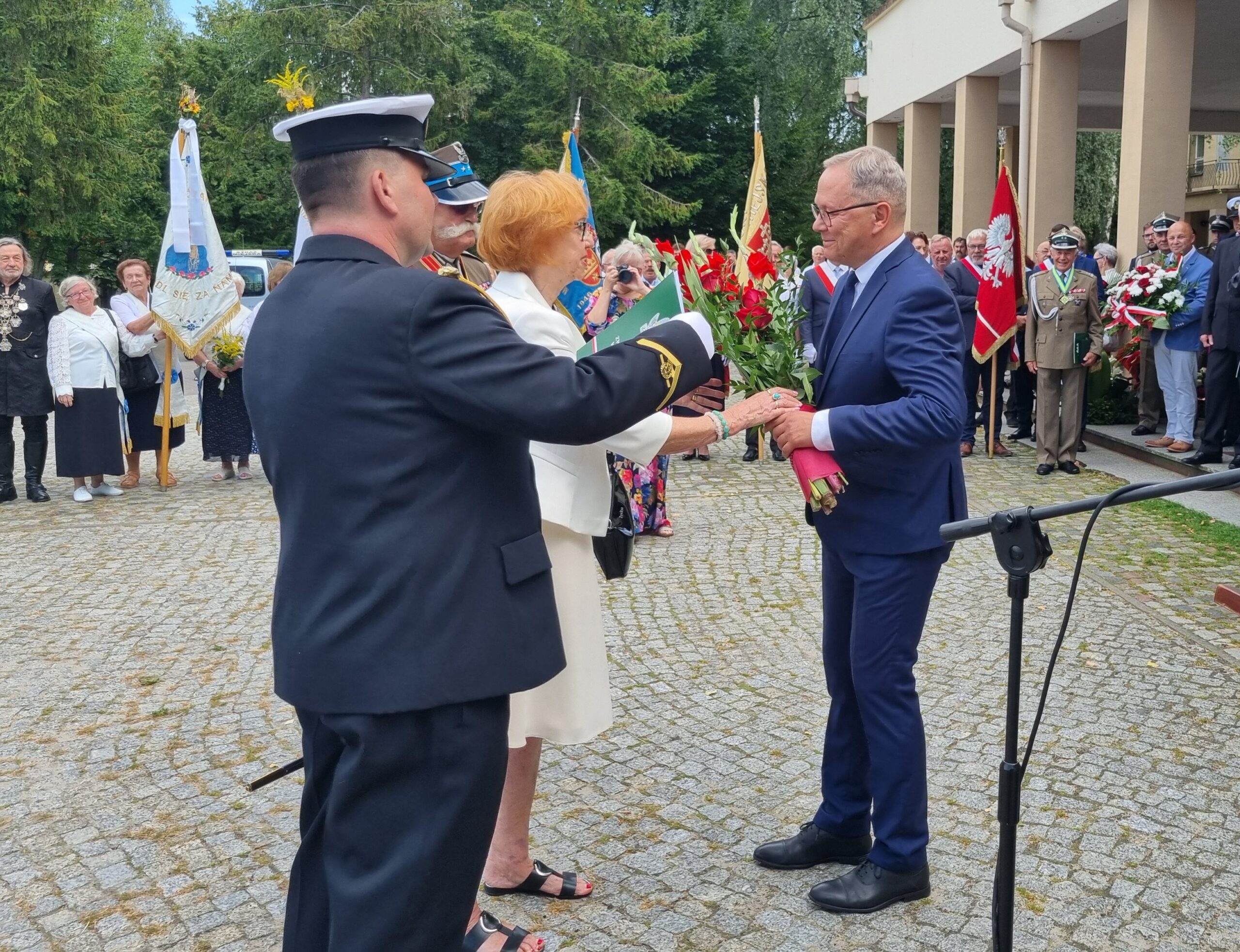 Delegacja 34. Koła Związku Żołnierzy Wojska Polskiego wręczyła Prezydentowi Miasta Starogard Gdański list z życzeniami z okazji urodzin.