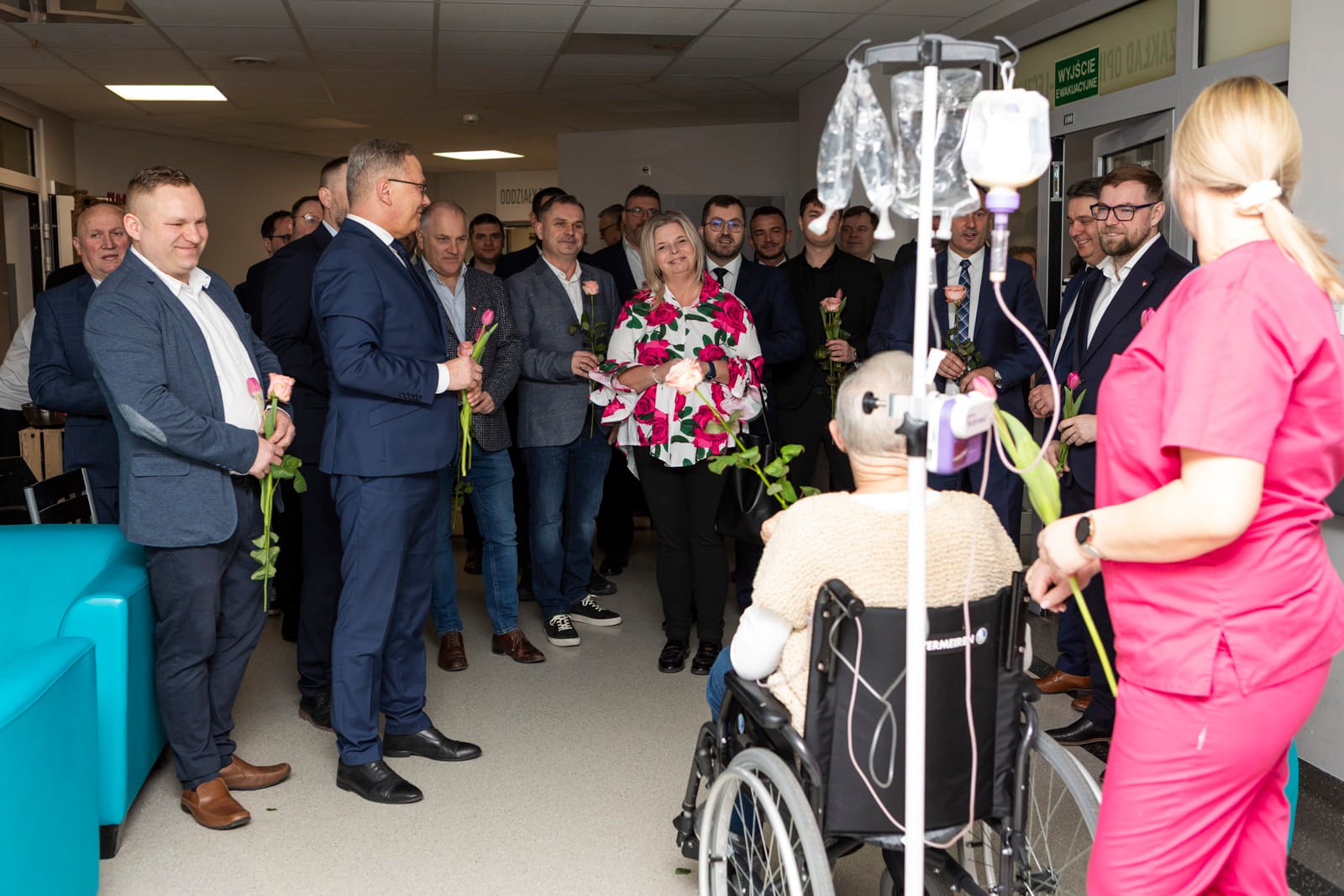 Dla pacjentek hospicjum wizyta gości z&nbsp;okazji Dnia kobiet była niezwykłym przeżyciem. 