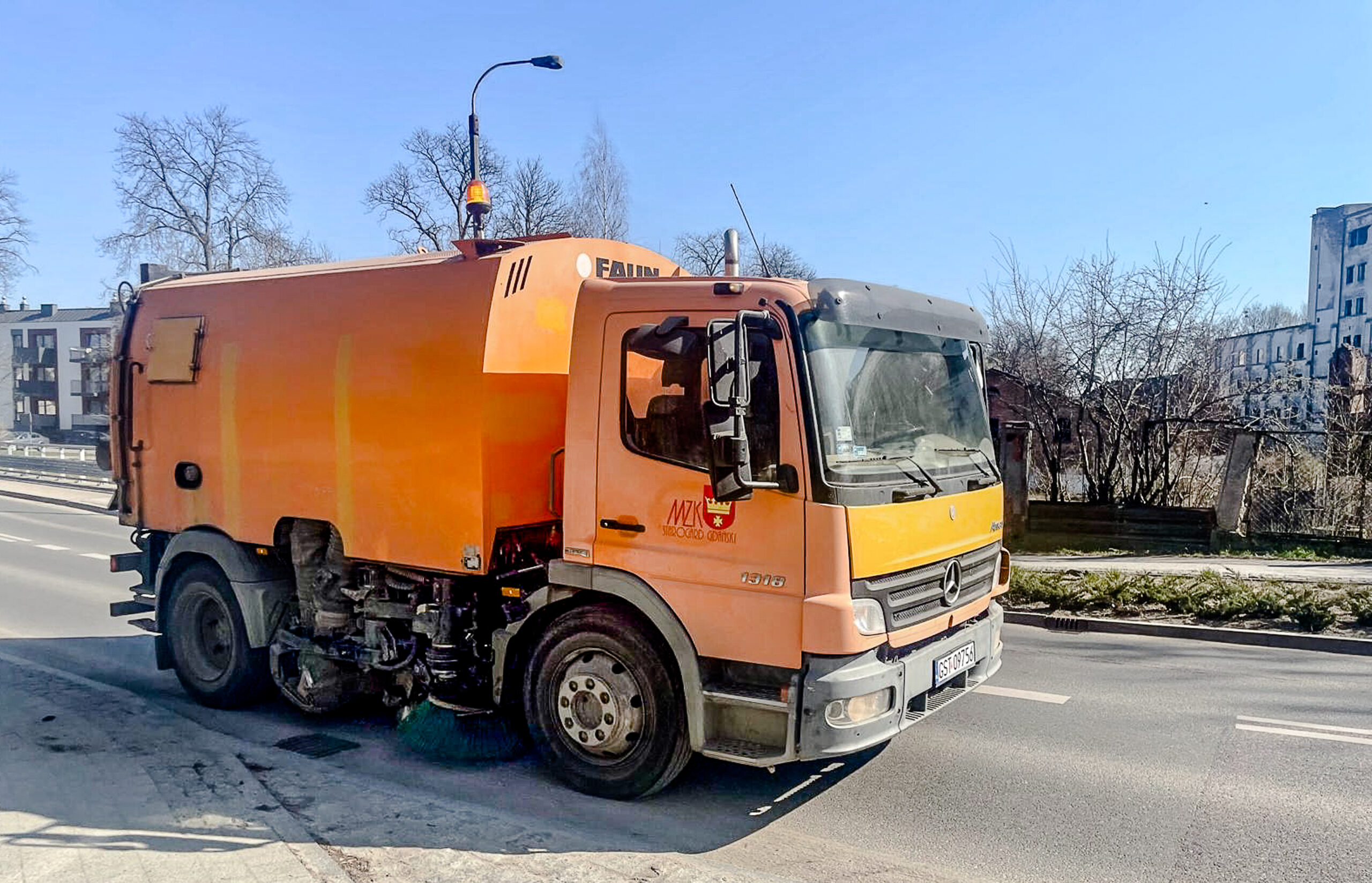samochód czyszczący ulice
