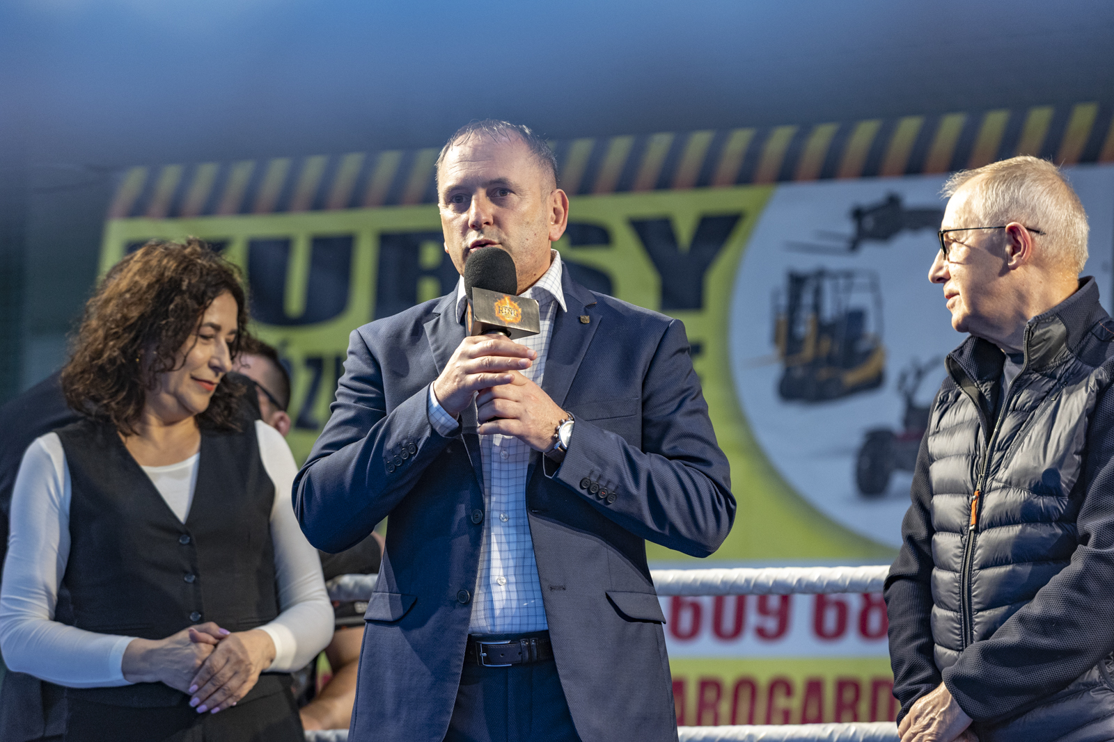 W imieniu prezydenta Miasta Janusza Stankowiaka zebranych na wydarzeniu kibiców przywitał wiceprezydent Maciej Kalinowski. 