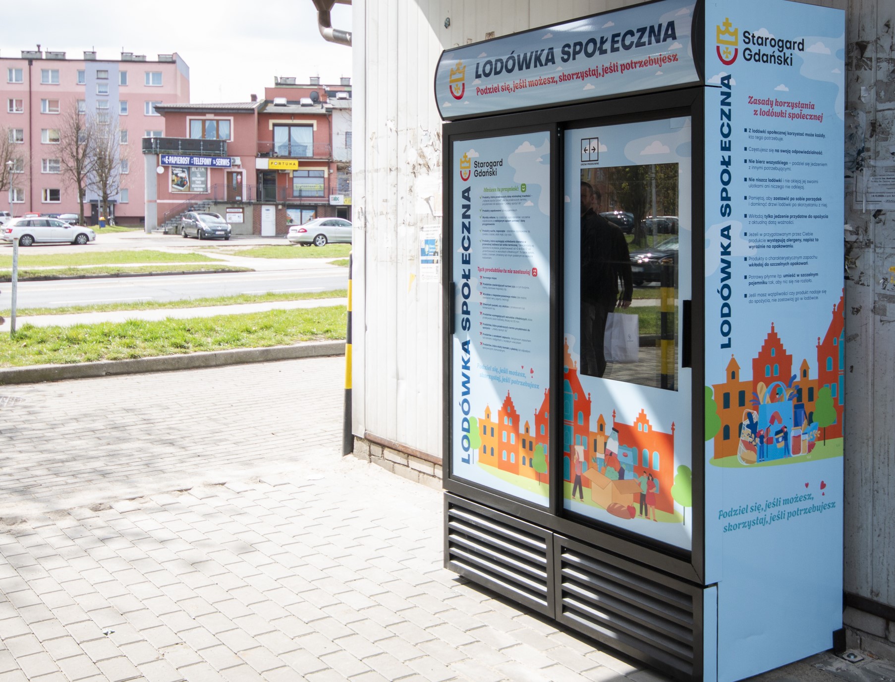 Jedna z&nbsp;lod&oacute;wek znajduje się przy Starogardzkim Centrum kultury, a&nbsp;druga przy Targowisku Miejskim