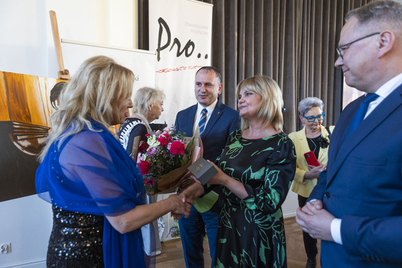 Gratulacje Jubilatce złożyli Prezydent Miasta Janusz Stankowiak, Wiceprezydent Maciej Kalinowski oraz Przewodnicząca Rady Miasta Anna Benert. 