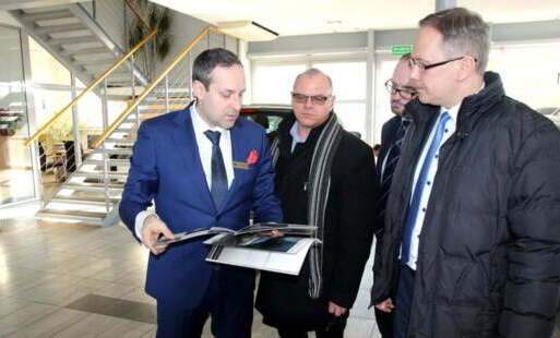 Zdjęcie do &bdquo;Full Service&rdquo; dla miłośnik&oacute;w marki FORD