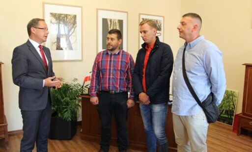 Zdjęcie do Bohaterowie są wśr&oacute;d nas