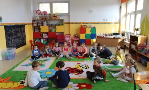 Zdjęcie do Pracownicy GPEC odnowili salę przedszkolną w "małej czw&oacute;rce&rdquo;