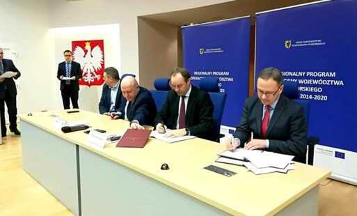 Zdjęcie do Umowa na rewitalizację śr&oacute;dmieścia podpisana