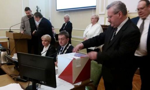 Zdjęcie do Zmiany w Radzie. Wiceprzewodniczący odwołany