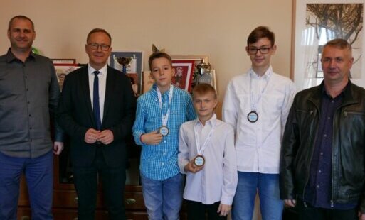 Zdjęcie do Brązowi medaliści w siatk&oacute;wce